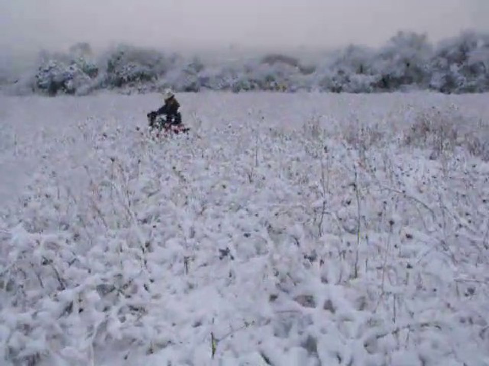 2010_12080008  LEA 9ans fait son petit tour pépére sur le PW
