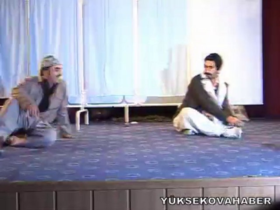 Şemdinli'de Kürtçe Tiyatroya Yoğun İlgi
