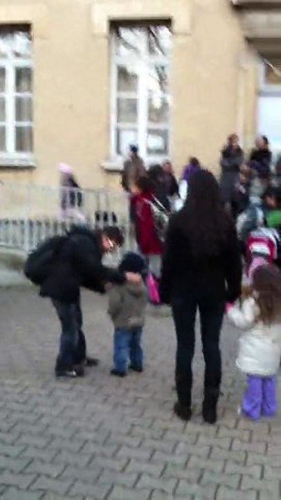 quentin devant l ecole de luca