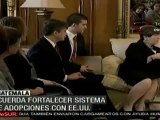 Guatemala acuerda fortalecer sistema de adopciones con EEUU