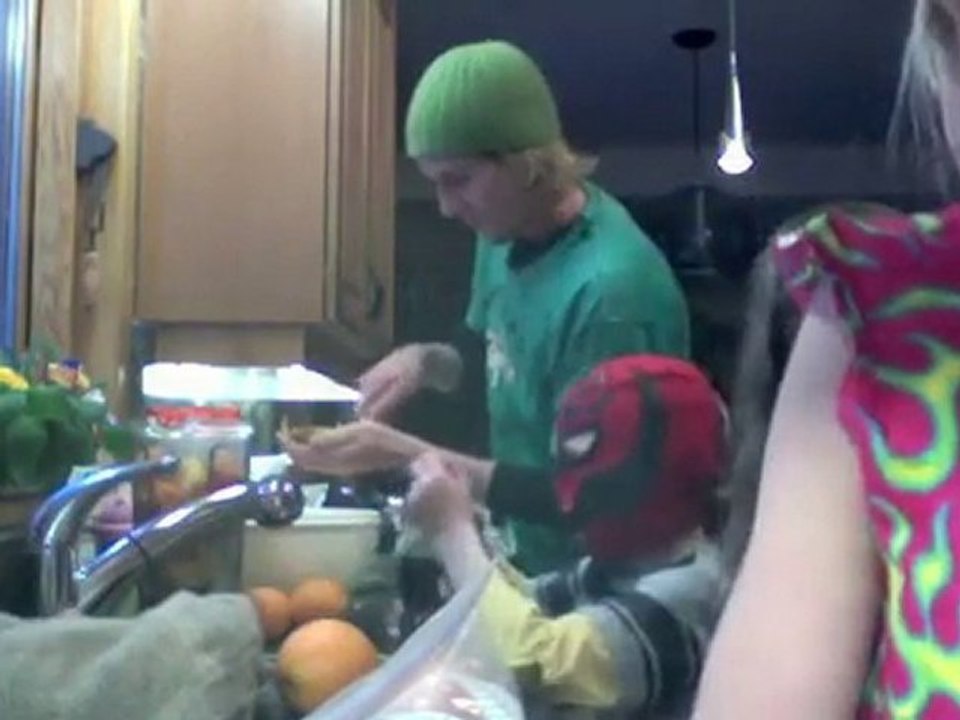 The Raw Advantage - Protein in fruit? N family fun :)