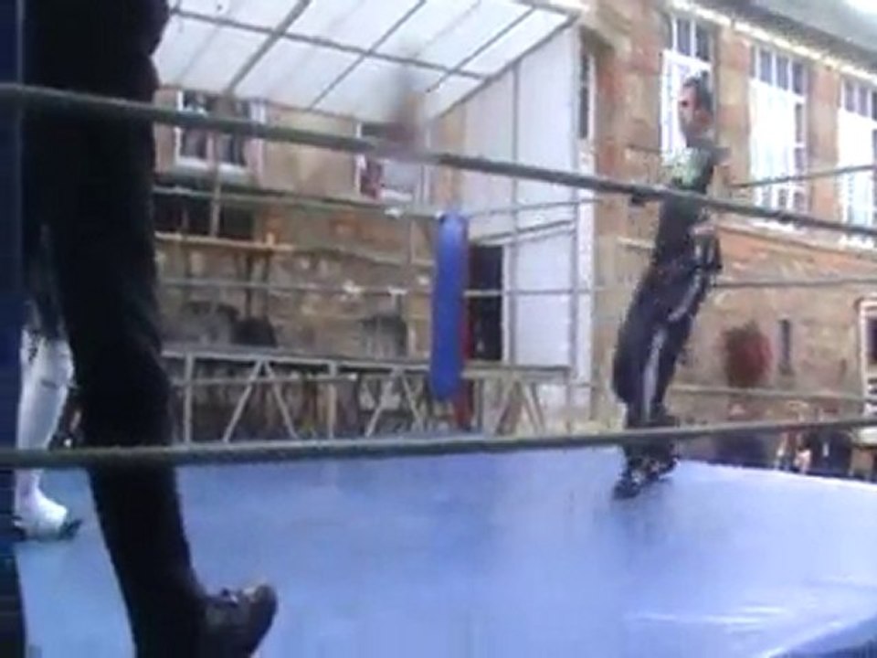 Spike Bones does an incredible DDT !