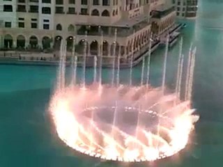 Dünyanın En Büyük Dans Eden Havuzu