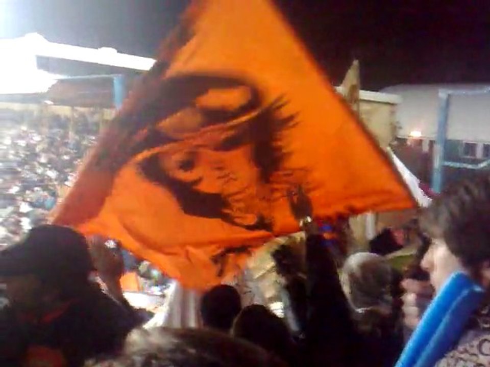 hisser les drapo aja om 2010