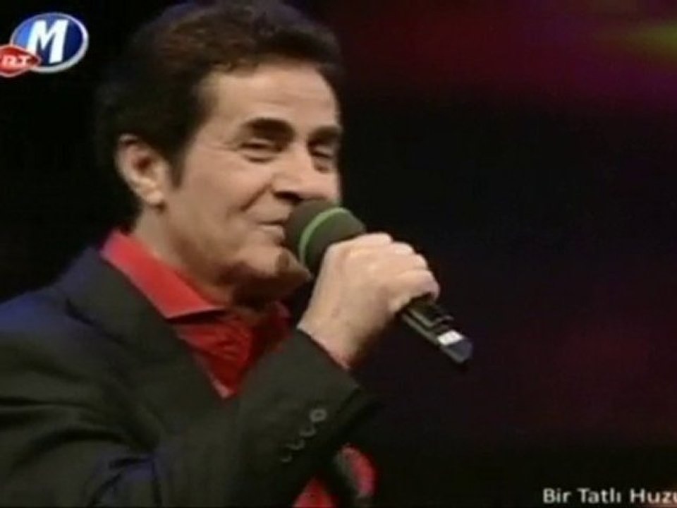 Zekai Tunca £££ YÜREĞİME KÖR DÜĞÜMLER ATILMIŞ