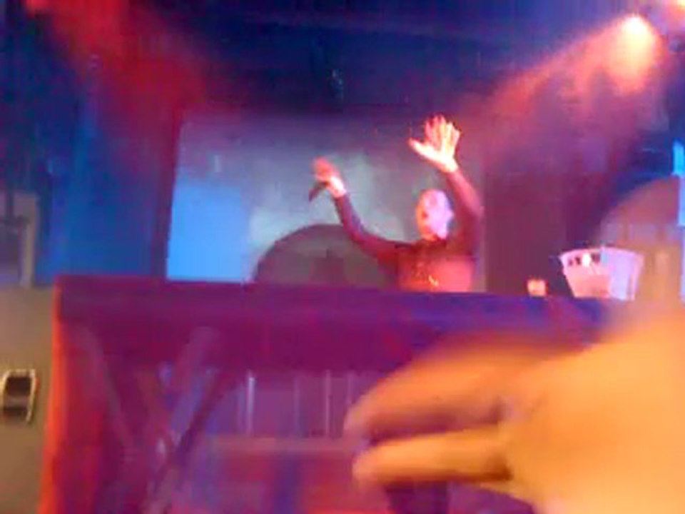 mix evil activitie suite et fin titan 10.12.2010