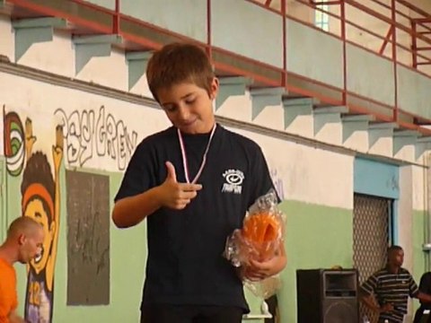 remise des médailles Lucas,compétition trampoline Déc 2010