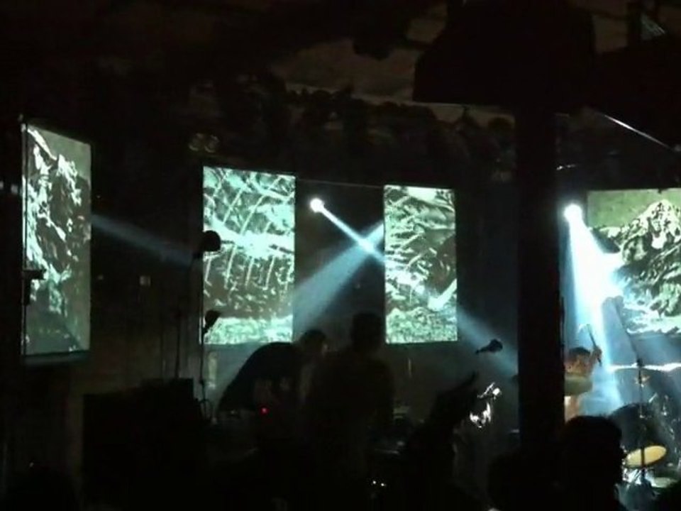 High Tone - Spank - Live to Abreuvoir - 101210 - le rappel