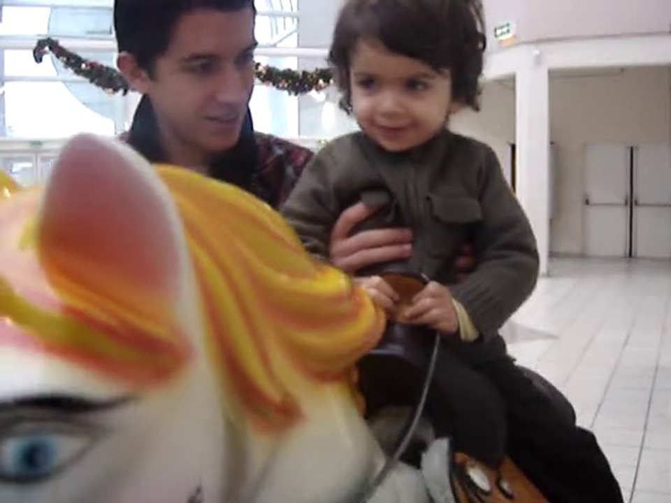 kiki qui fait du cheval !