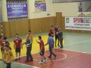 Hentbol 1. Lig Rize Derbisinde Olay