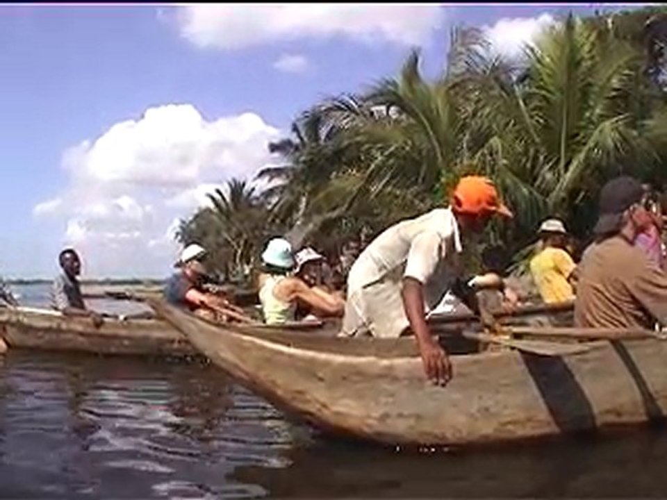 Madagascar : pirogue à Manakara
