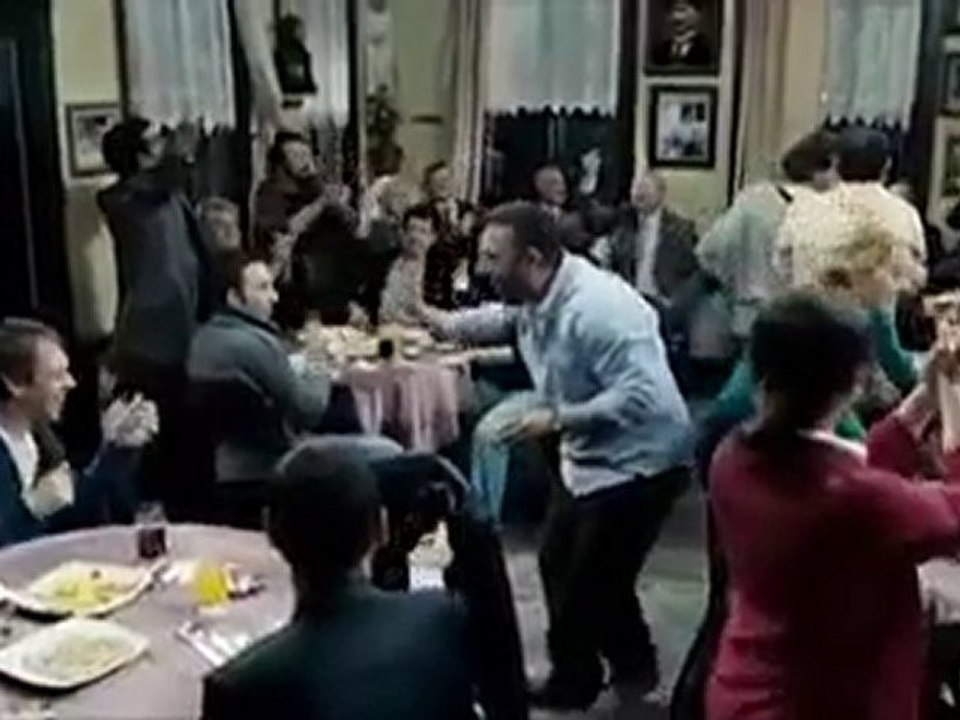 Cem Yılmaz - Hayde Gidelum Hayde Video