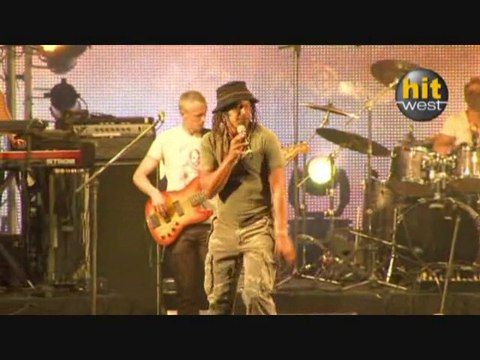 YANNICK NOAH - Angela (concert Hit West)