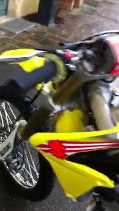 Bruit 250 RMZ 2001
