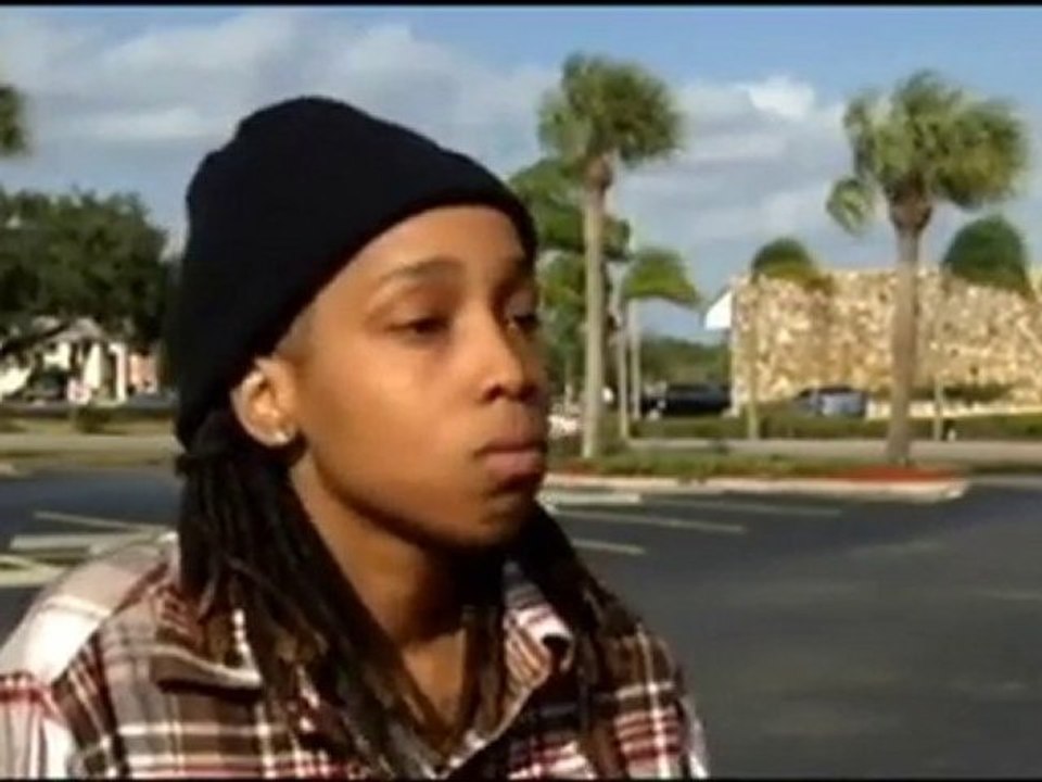 Wendy's Worker Attacks Customer in Drive-thru