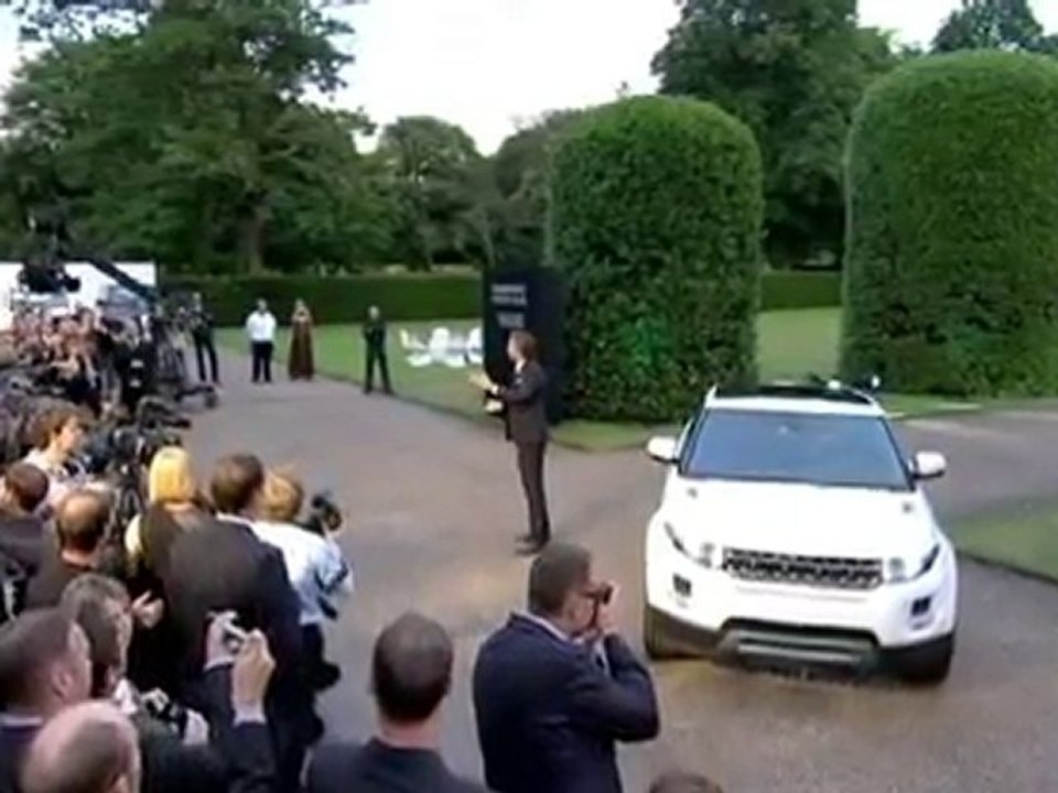 Range Rover Evoque revealed by Victoria Beckham