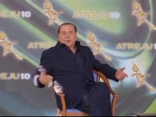 Berlusconi wins vote of confidence