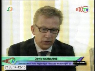 Signature d'une convention au ministère des finances