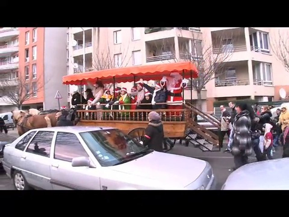 Arrivée du Père Noël en hélicoptère