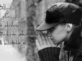 Onsuz Olamıyorum-onu ne kadar sevdiğimi bir bilse