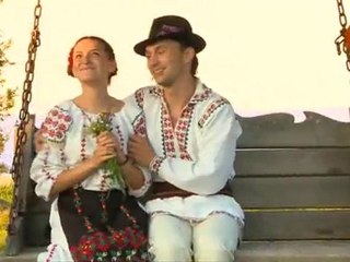 Natalia Barbu si Ana Barbu - Sunt fata de maritat_(HD)