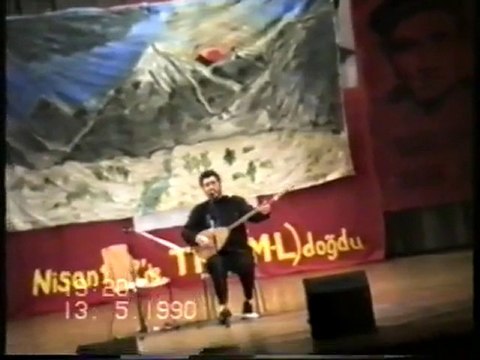 Ahmet Kaya Çek mustafaQFerhat Tunç Yasamak Direnmektir