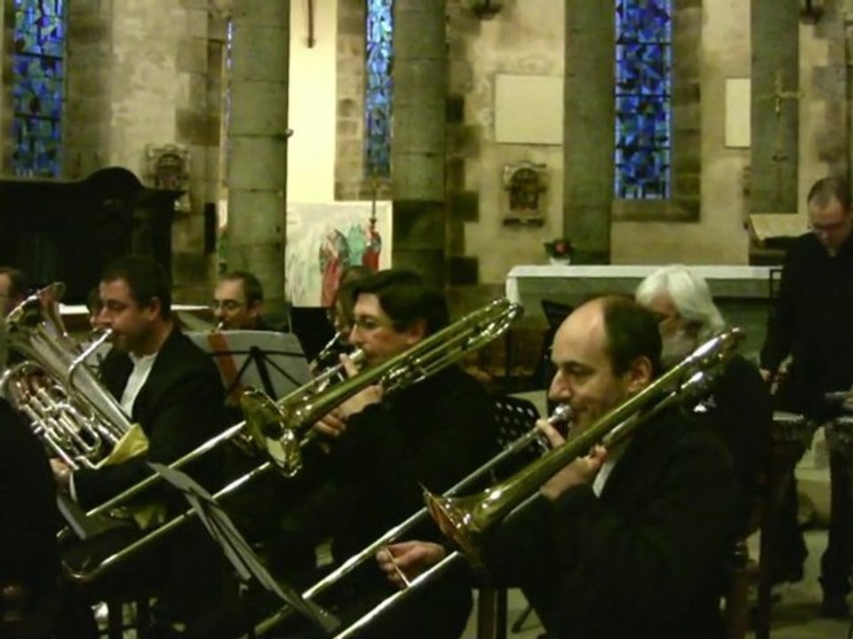 Douce nuit par l'orchestre d'harmonie de Lannilis