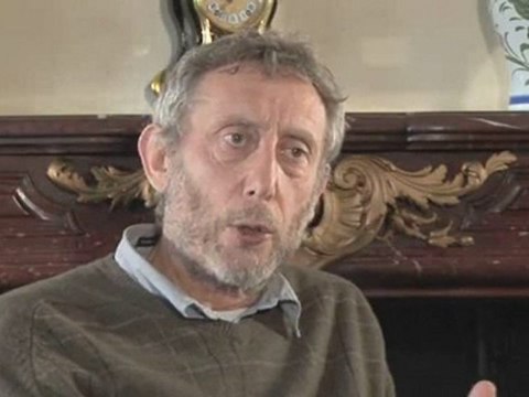 Poetry Techniques : How can I use rhythm effectively in my poem?