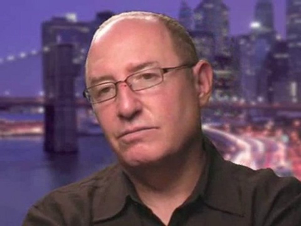 Late Night Talk Show Guests : How do producers prepare material for celebrity guests on talk shows?