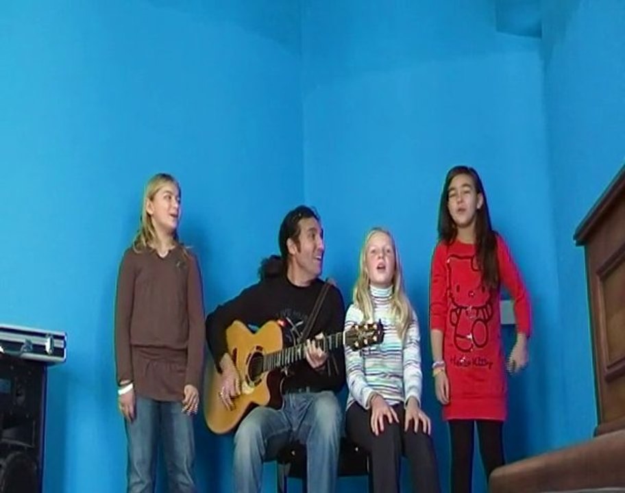 NOEL HEUREUX chanson originale pour Noël