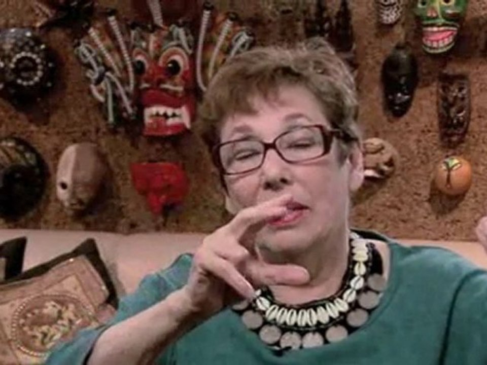 Manners And Gifts Across Cultures : What gifts should I avoid giving to people of other cultures?