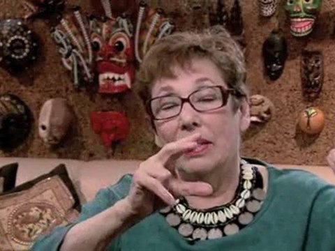 Manners And Gifts Across Cultures : What gifts should I avoid giving to people of other cultures?