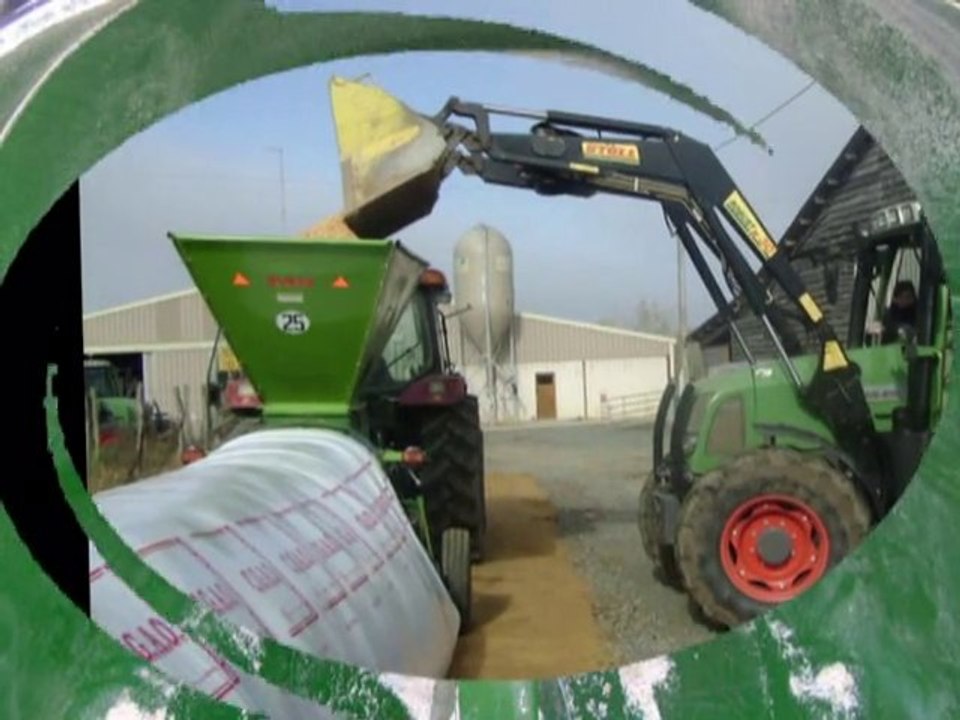 Stockage de maïs aplati en boudin plastique