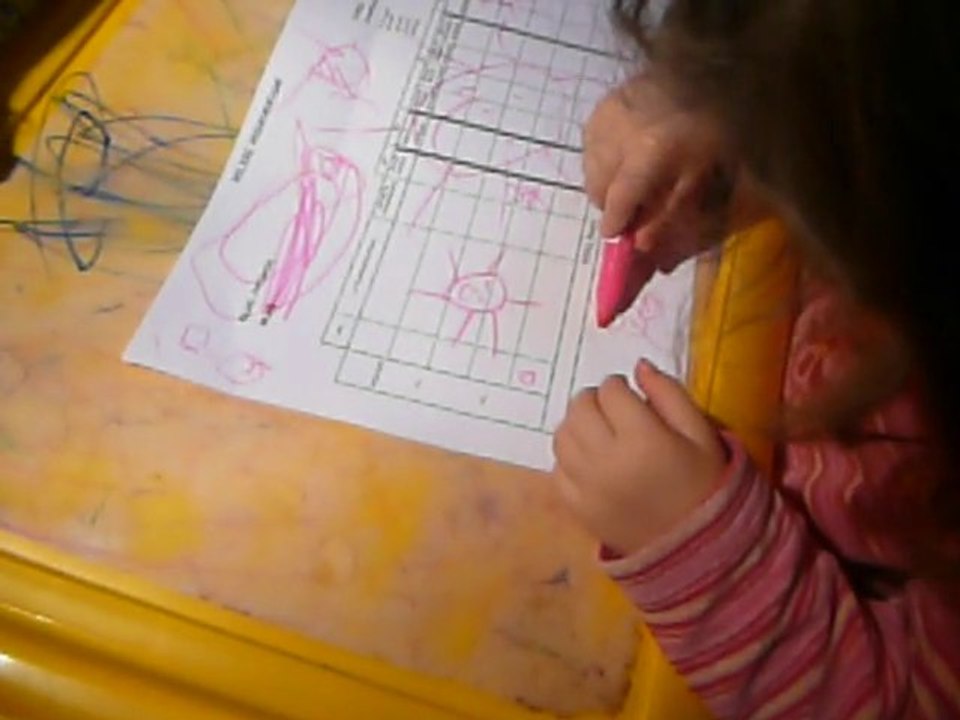 Alice dessine un soleil