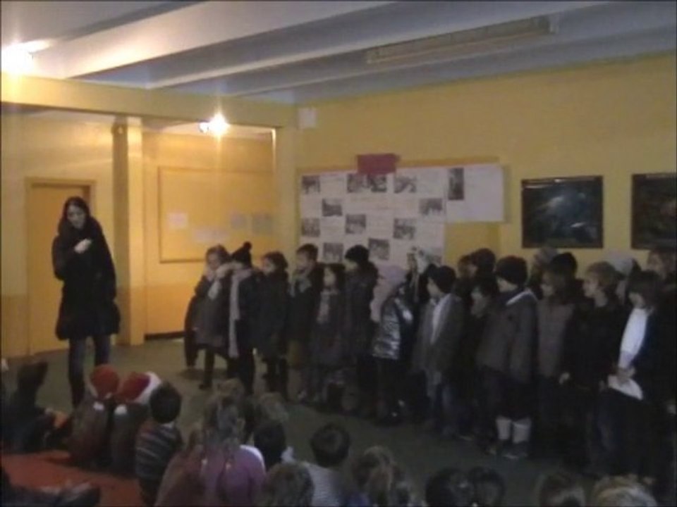 chants de Noël à l'école Aurore