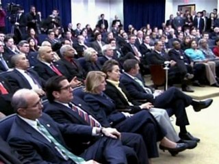 Obama extends Bush-era tax cuts