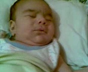 mustafa barış ve buse açar 09.06.2009 sabahı uyurlarken  (1)