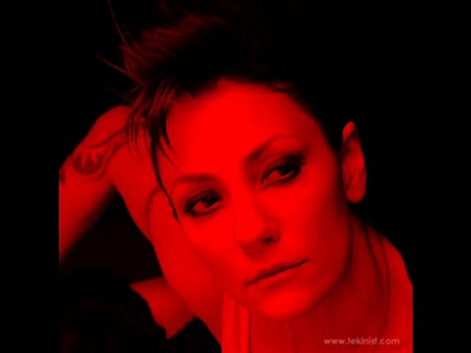 Özlem Tekin _ Beni Yakan Aşkın