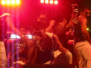 Betito el chico de la voz romantica  en el tumbao CQS