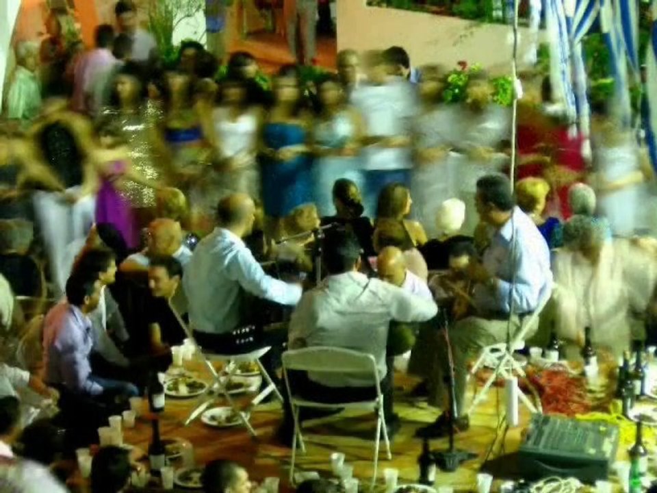 Panigyri à Mésochori, sur l'ile de Karpathos.