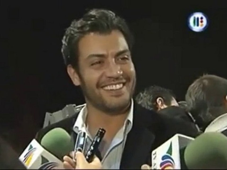 Andres Palacios experto en cambiar pañales- Nota de VLA