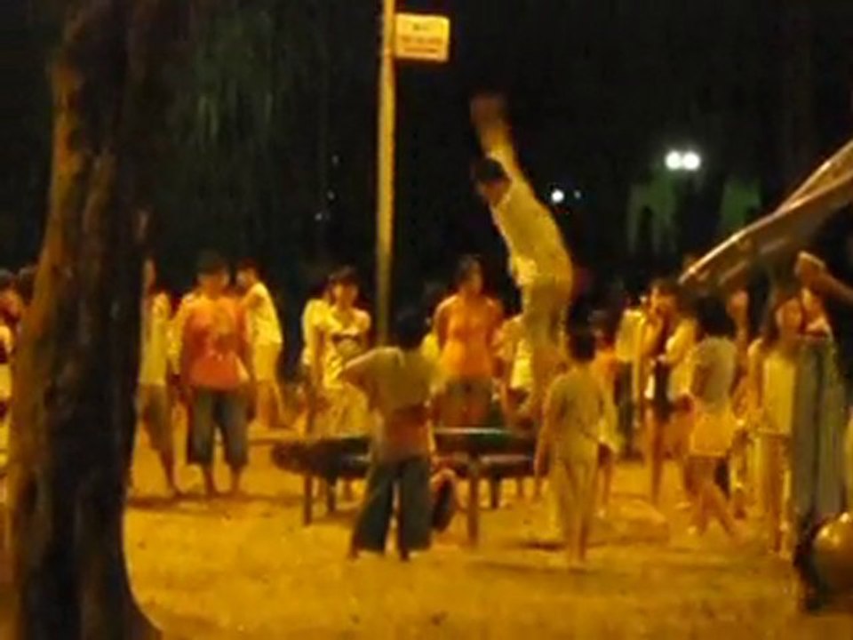 Vietnam - Hô Chi Minh ville - Jeux d'enfants à 23h  2009