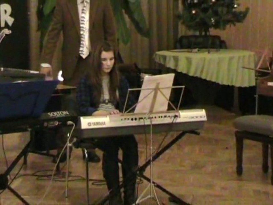 Weihnachtskonzert Musikschule Mücheln, Natalie Keyboard