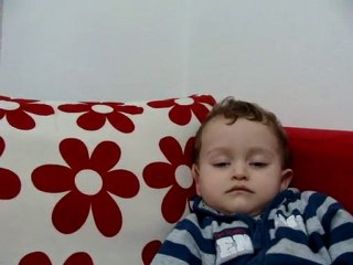 Kerem1 ilgin bir uykuya dalis