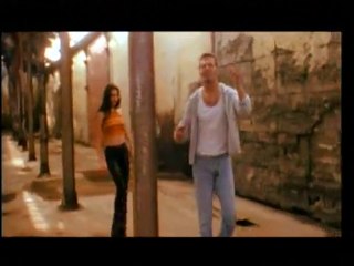 Hakan Peker Salına Salına