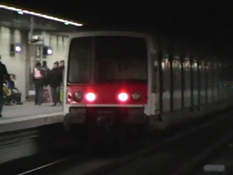 MI84 : Départ de la gare de Vincennes sur la ligne A du RER