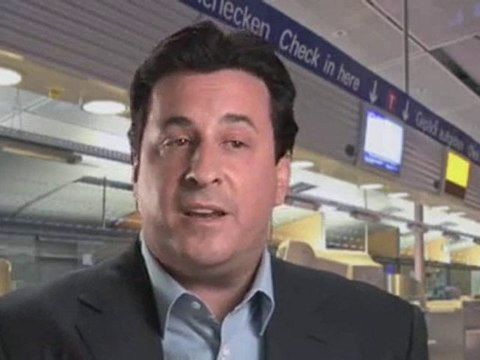 Luggage : What are the advantages and disadvantages of using a garment bag?