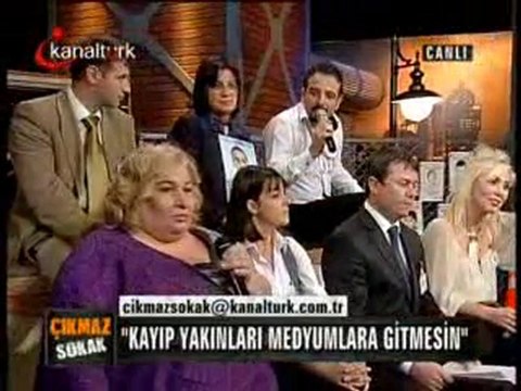 DÜNYACA ÜNLÜ MEDYUM MUSTAFA KILIÇ ÇIKMAZ SOKAĞI KARIŞTIRDI