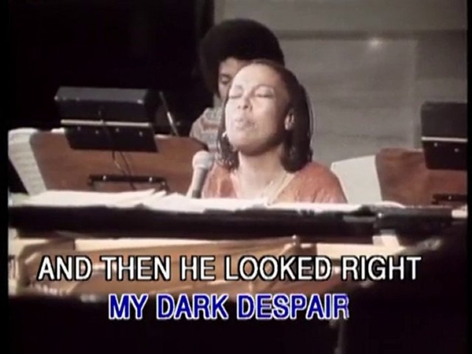 Roberta Flack - Killing Me Softly With His Song