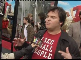 Jack Black hits red carpet for Gulliver's Travels